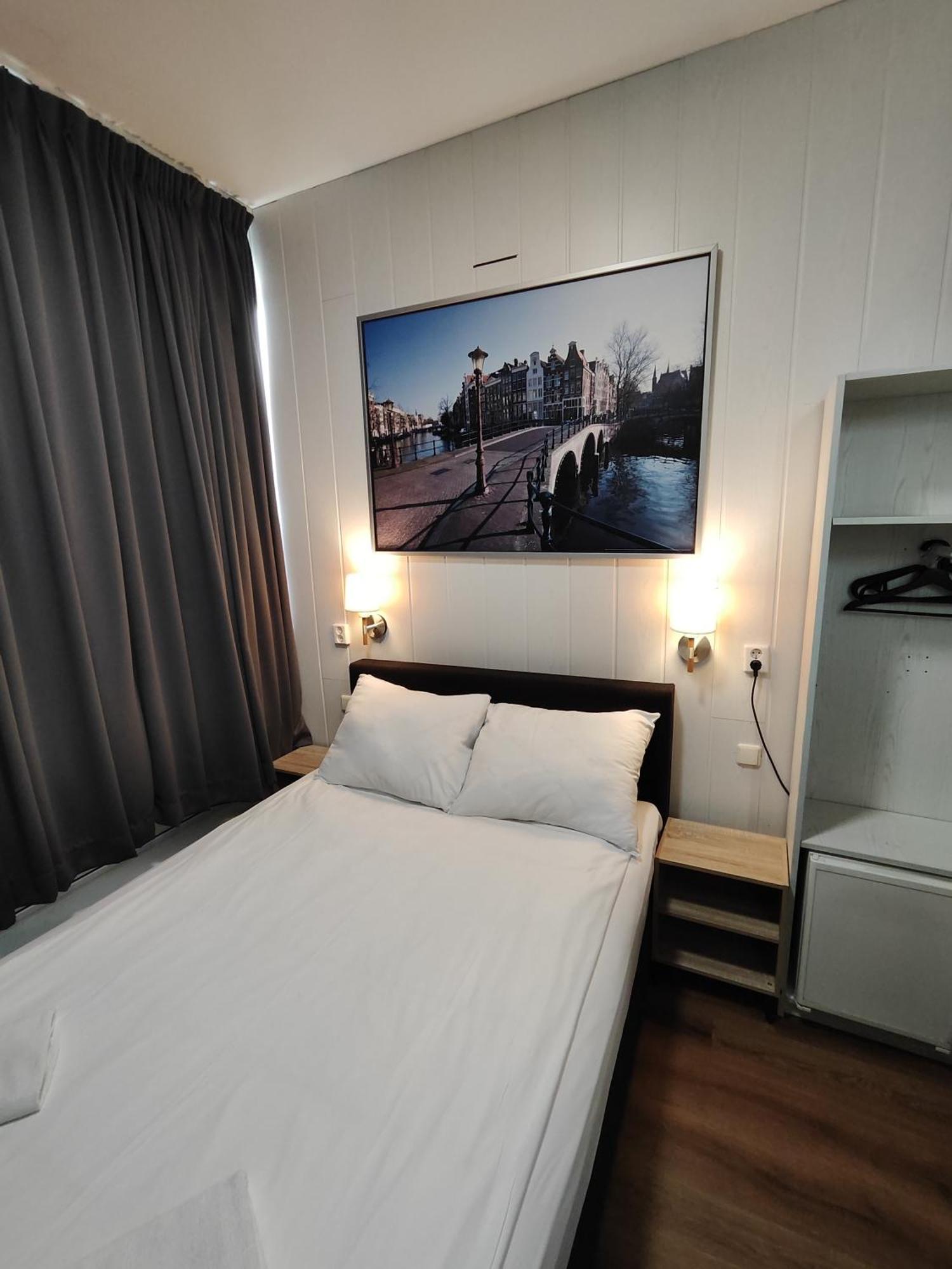 Hotel Holland Lodge Utrecht Bagian luar foto